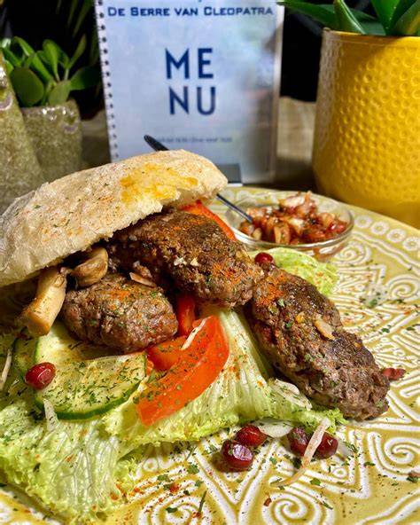 SELEBGRAM CLEOPATRA resto vegan & cewek inspirasi Instagram kualitas terjamin beli bundle promo penyimpan baju lama Sebelum varian baru image 1