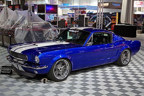 SEMA Show 2024: Classic Muscle Cars, Restomods, …