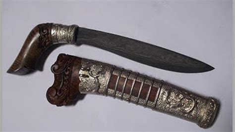 Senjata Tradisional Maluku - MarketPlays - balustradellc