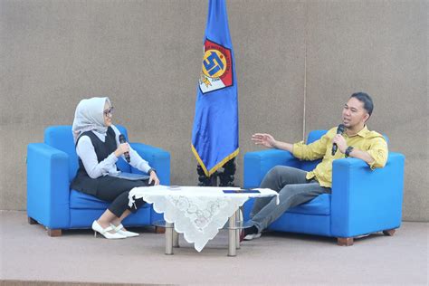 Sensasi "Melayang" di Atas Gedung Tertinggi Kota … - wintechmobiles.com