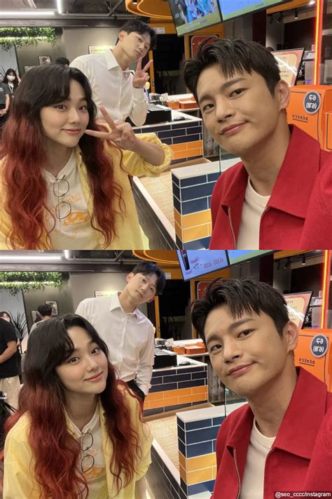 Senyum tipis - Tahukah kalian bahwa jejak kaki para... - muktibox.com