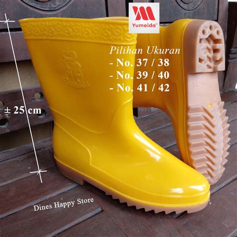 Sepatu Bot Hujan Pria Tinggi PVC Anti Air Dengan Sol Tebal Anti Slip ... - balustradellc