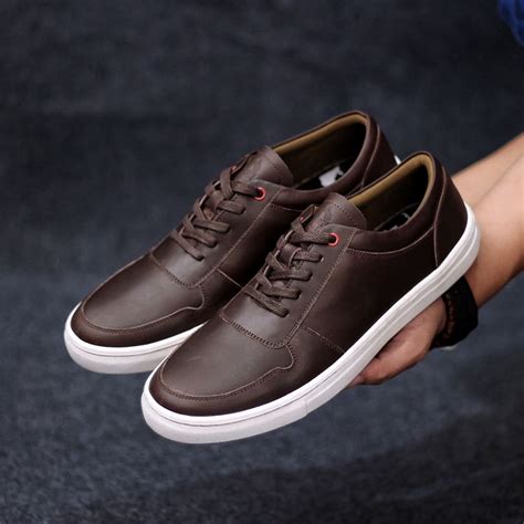 Sepatu Casual Pria Terbaru Februari 2026 - balustradellc