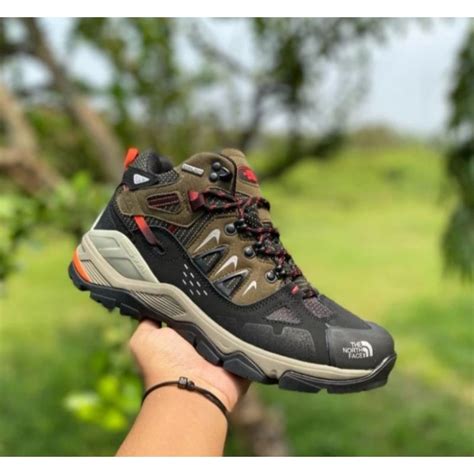 Sepatu Gunung Pria Original - Harga Terbaru Juli 2024 - balustradellc