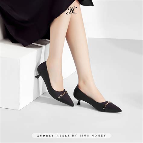 Sepatu hak tinggi - Wikipedia bahasa Indonesia, ensiklopedia bebas - wintechmobiles.com