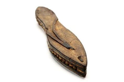 Sepatu pengubah sejarah dunia - BBC News Indonesia - wintechmobiles.com