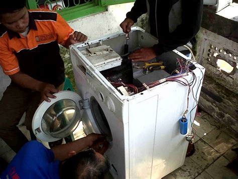 Servis Mesin Cuci Aman dengan Helm di Situbondo - balustradellc