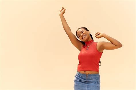 Seven Ways to Feel More Confident in Social Situations - balustradellc