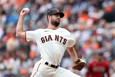 SF Giants’ Beck impresses again out of the bullpen to help clinch series vs. Arizona