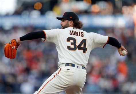 SF Giants’ trade deadline priorities come into focus in extra-inning loss to D-backs