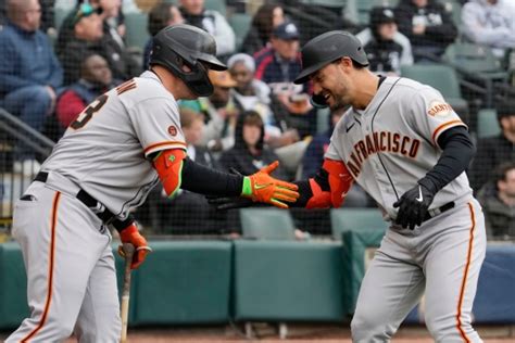 SF Giants nearly make franchise history while spoiling White Sox home opener