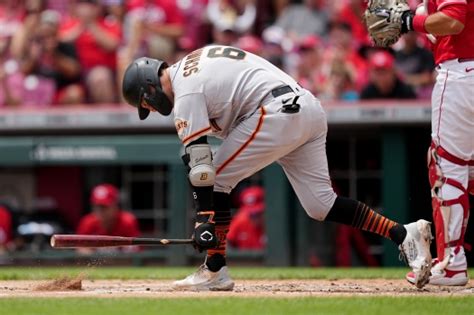 SF Giants nearly no-hit, settle for split in four-game series vs. Reds