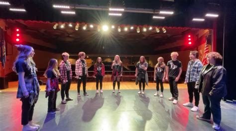 SGF High School a capella group celebrates opening for Foreigner