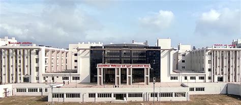 SGPGIMS Lucknow: Courses Admission Process Fee Structure Number of