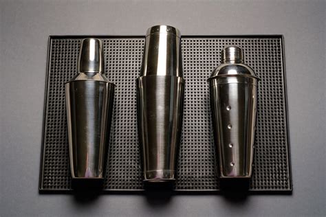 SHAKER COBBLER BARMAT. 