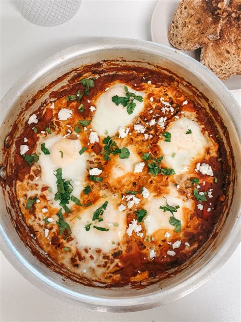 Shakshuka Recipe: Easy and Authentic in 30 Minutes - balustradellc