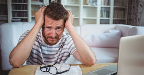 Share of Six-Figure Earners Living Paycheck to … - balustradellc