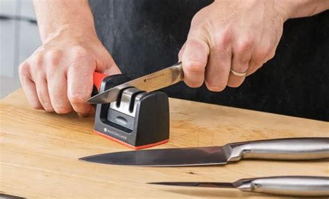 Sharpening Kitchen Knives At Home: A Comprehensive Guide - balustradellc