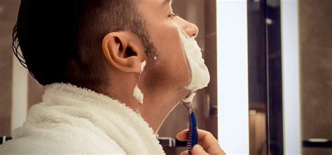 Shaving bumps and how to avoid them | Philips - balustradellc