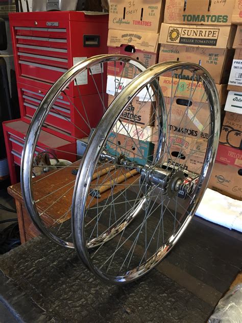 SHOW CHROME RESTORED PREWAR LOBDELL BICYCLE RIMS …