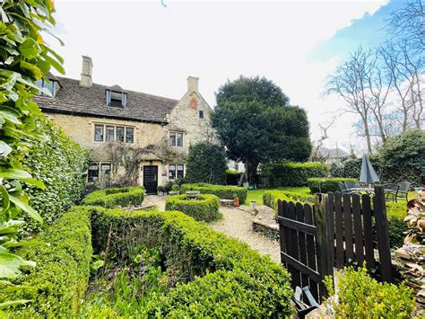 SHURNHOLD FARMHOUSE, Melksham - 1193398 Historic England