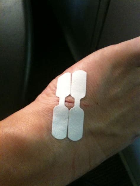 SI first aid: How to make a butterfly bandage for cuts - balustradellc