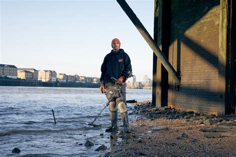 Si-finds Thames Mudlark - wintechmobiles.com