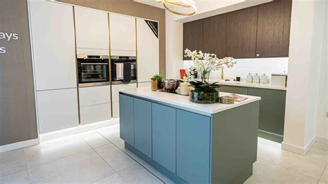 Sienna True Handleless White - DIY Kitchens - balustradellc