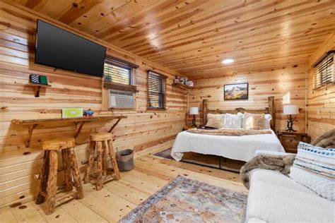 Silver Pine Haven- South Dakota Log House Stay, Rapid City ... - raincitystudios.com