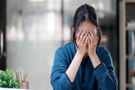 Simak 7 Teknik Atasi Stres di Tempat Kerja - balustradellc