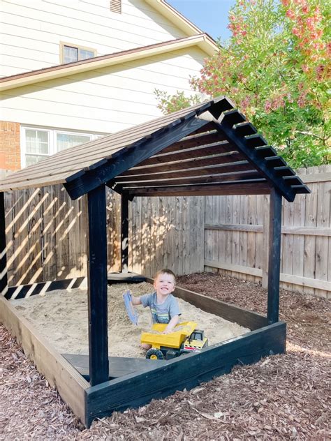 Simple DIY Sandbox With Slatted Roof - Sprucing Up Mamahood - balustradellc