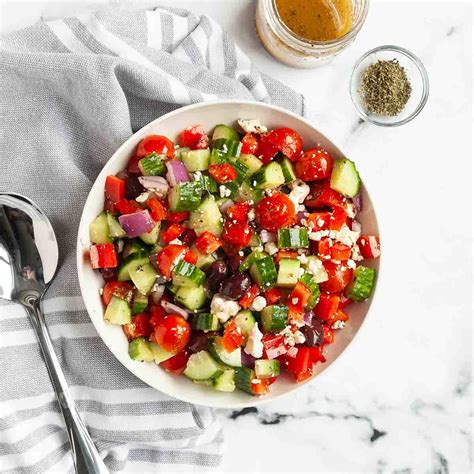 Simple Greek Salad - balustradellc