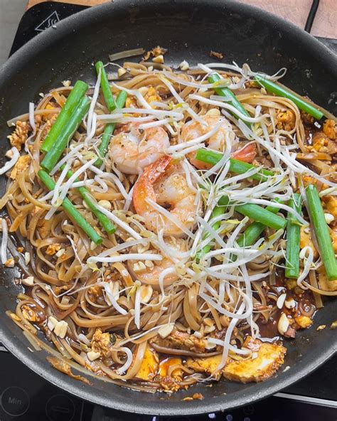 Simplest Homemade Pad Thai Recipe (Ready In Min) - balustradellc