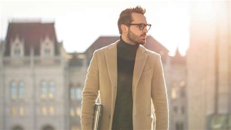 Simplify Your Style: 25 Essential Items for a Minimalist … - balustradellc