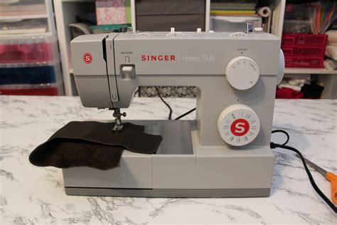 Singer 4423 Review (Pros, Cons, & Comparisons) - balustradellc