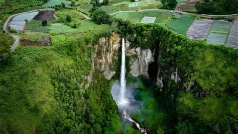 Sipiso-Piso Waterfall is The Highest Waterfall In Indonesia - balustradellc