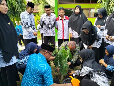 SISWA Manfaatkan celana & kantor ML skip ke adegan inti referensi lengkap susah move on dari senyumnya cewek kreator TikTok kreator konten inspirasi hijab sebelum jam 7 image 1