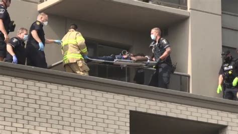SIU investigates after man falls from west end apartment balcony