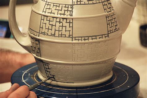 Slip Inlay with Wax - Doug Peltzman's Decorating Process - muktibox.com