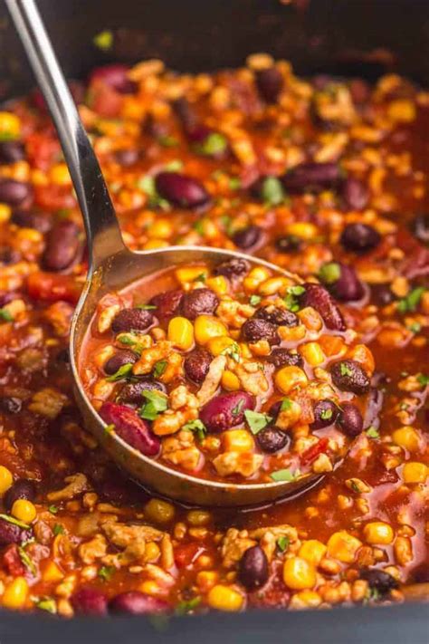Slow Cooker Turkey Chili (Healthy + Delicious) - balustradellc