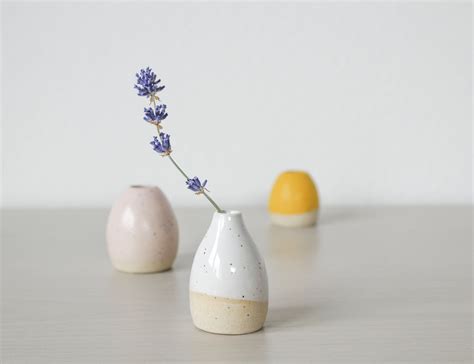 Small Ceramic Bud Vases - Etsy - muktibox.com