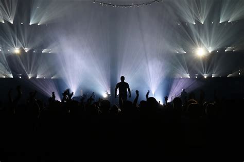 Small-Room Bass: Placement Tricks That Work - balustradellc