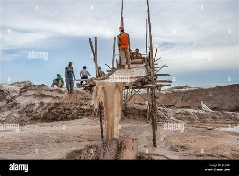 Small-Scale Mining in Indonesia - Delve - wintechmobiles.com