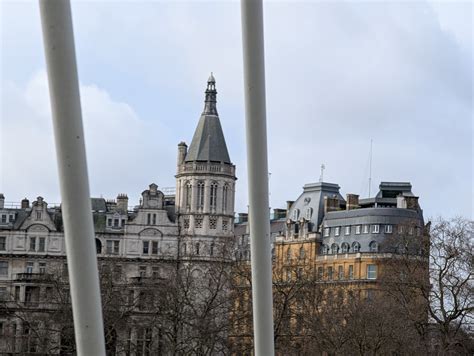 Smartphone camera showdown: Exploring London with two of the best ... - balustradellc