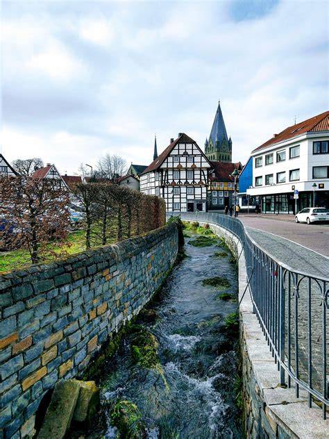 SOEST | School of Ocean and Earth Science and … - raincitystudios.com