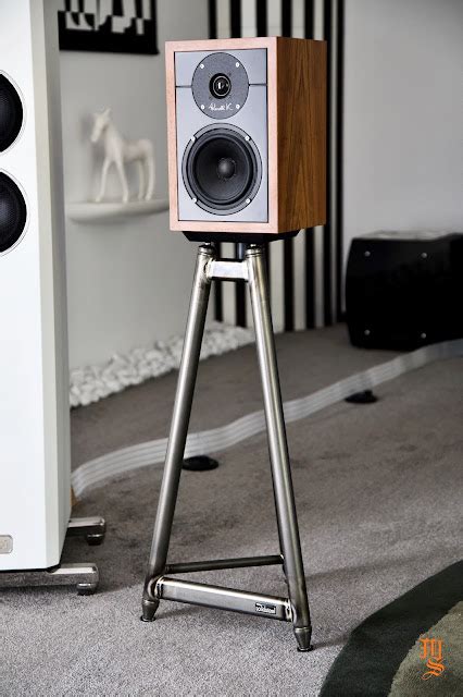 SOLID STEEL SS-7 VINTAGE HI-FI SPEAKER STANDS REVIEW