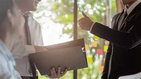 Solusi dalam Menghadapi Bos yang Galak - QuBisa - balustradellc