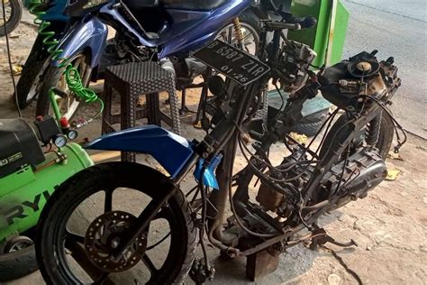 Solusi Rangka Motor Bengkok, Ada Opsi Press - raincitystudios.com