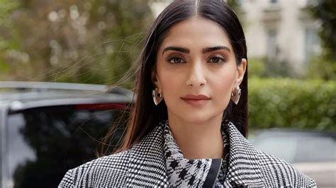 sonam kapoor ig - muktibox.com