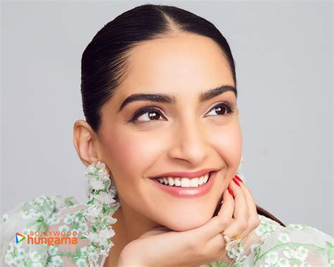 sonam kapoor - muktibox.com